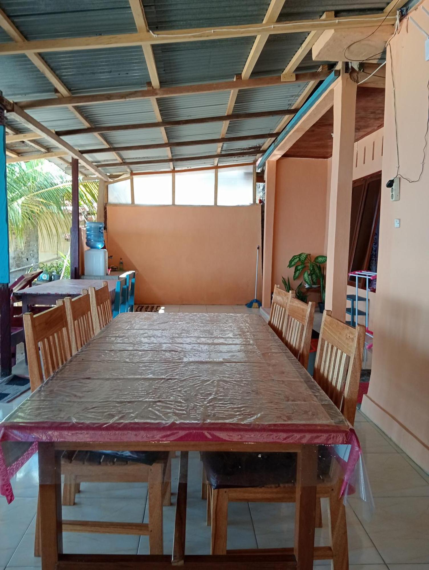 Mamalis Homestay Manado Eksteriør billede