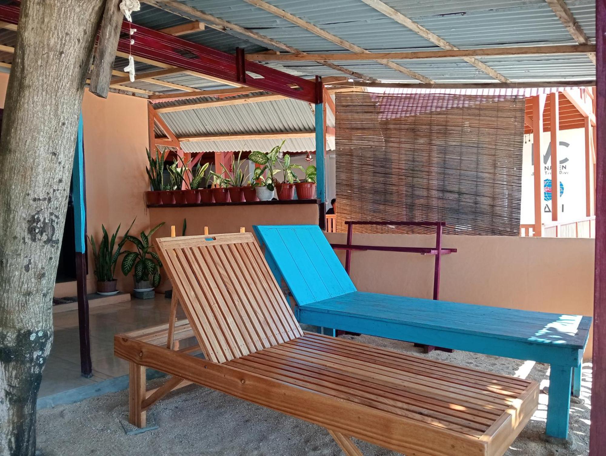 Mamalis Homestay Manado Eksteriør billede
