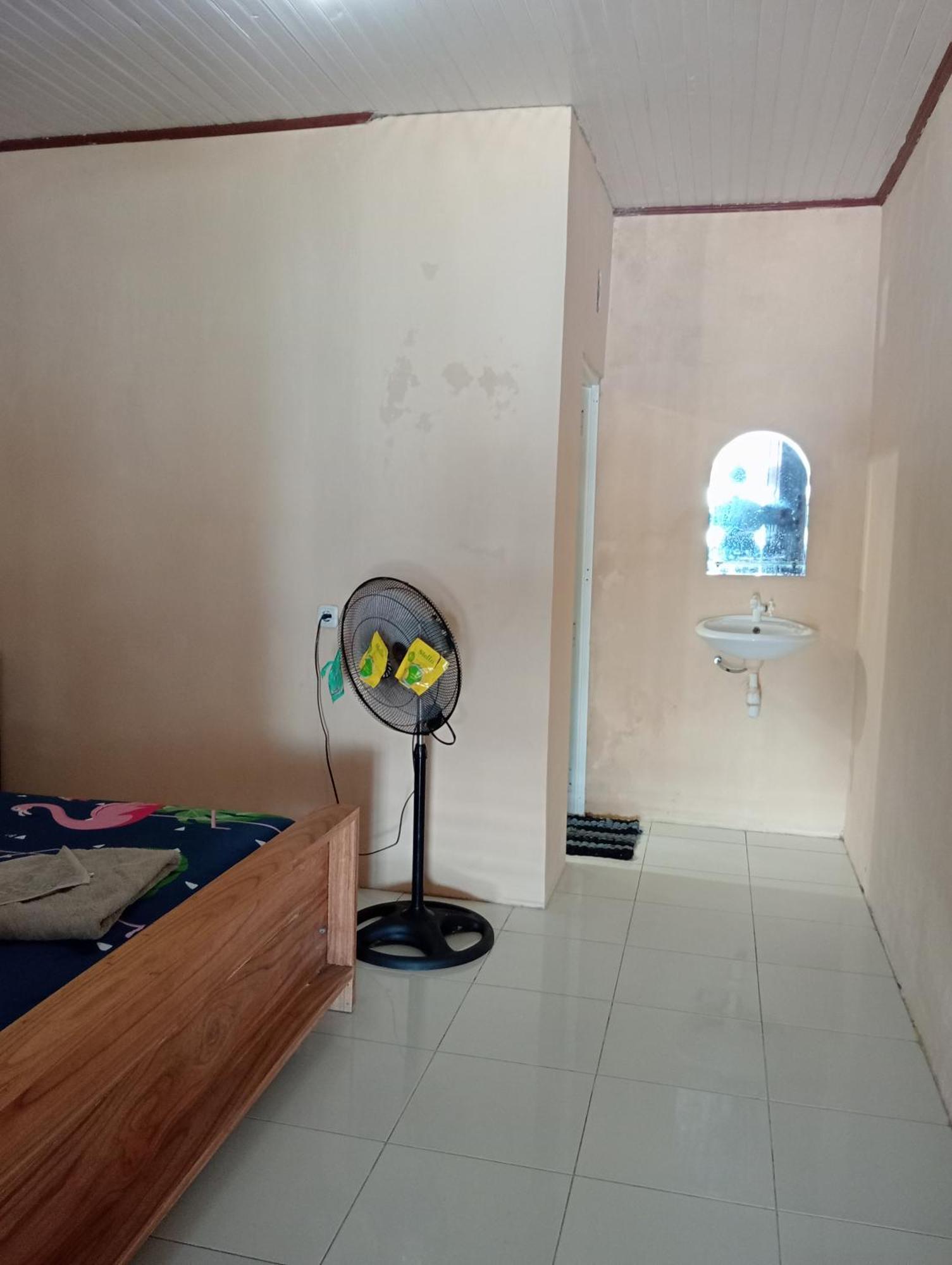 Mamalis Homestay Manado Eksteriør billede