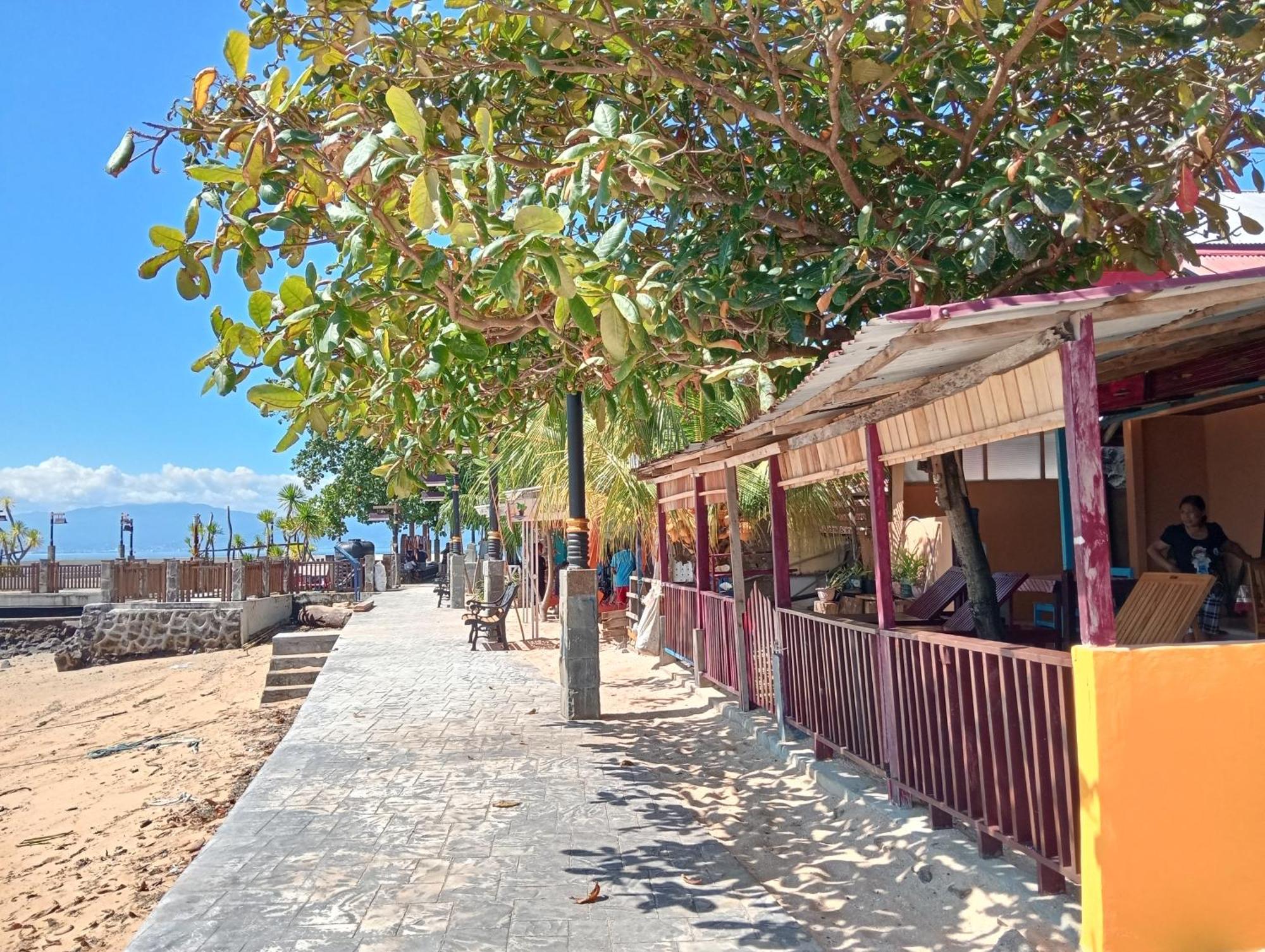 Mamalis Homestay Manado Eksteriør billede