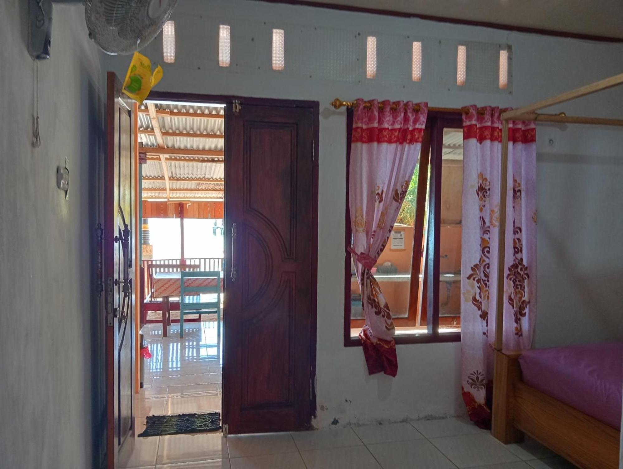 Mamalis Homestay Manado Eksteriør billede